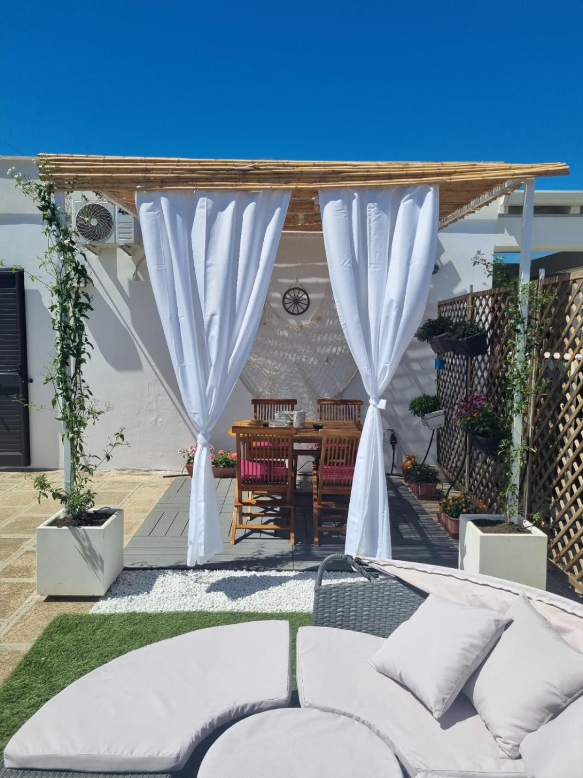 Villa La Terrazza Di Zoe - Castromediano Cavallino di Lecce Exterior foto